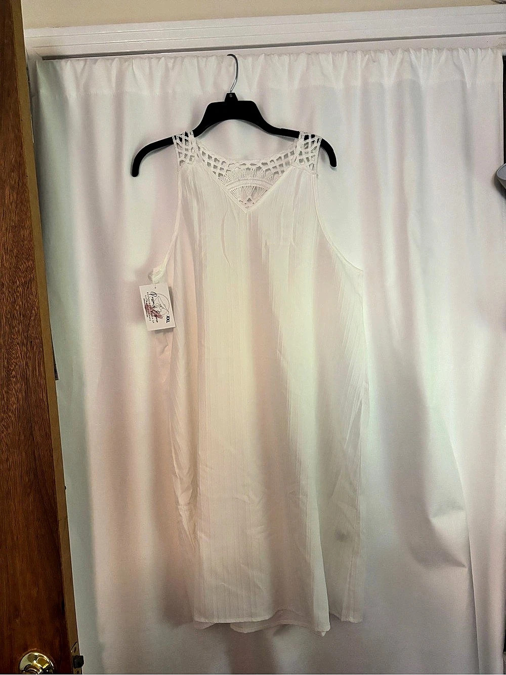 Pinky Rose Maxi Lace Neck Dress in White Size XXL NWT